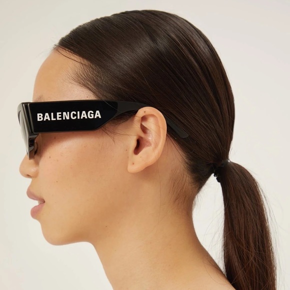 NEW BB0258S 001 OVERSIZED BALENCIAGA BLACK SUNGLASSES - Picture 10 of 15